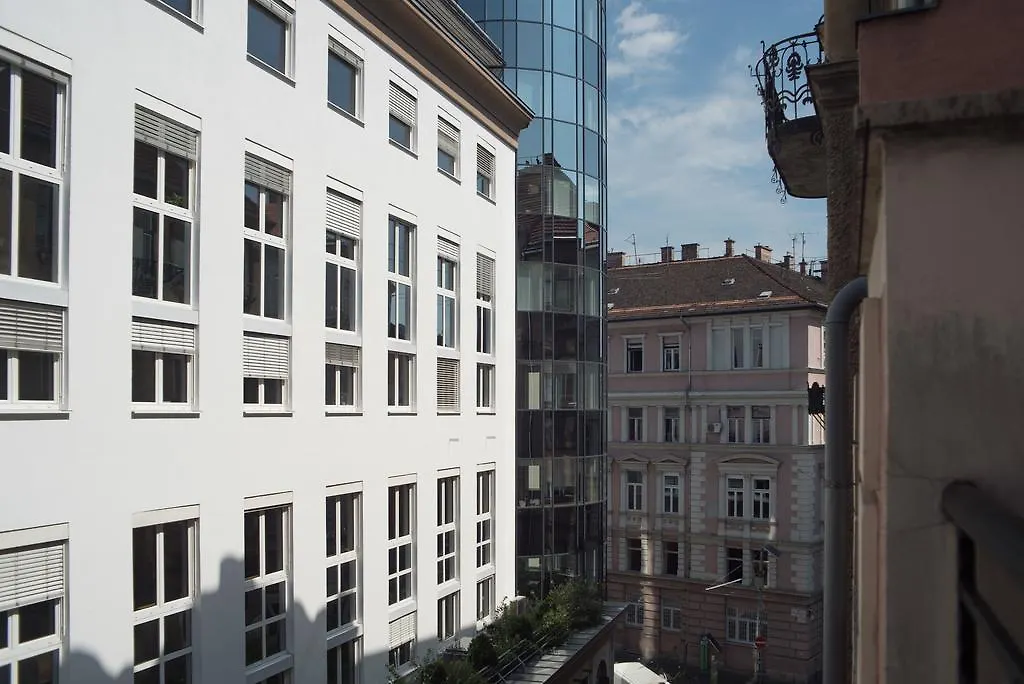 Apartment With Big Terrace Budapest