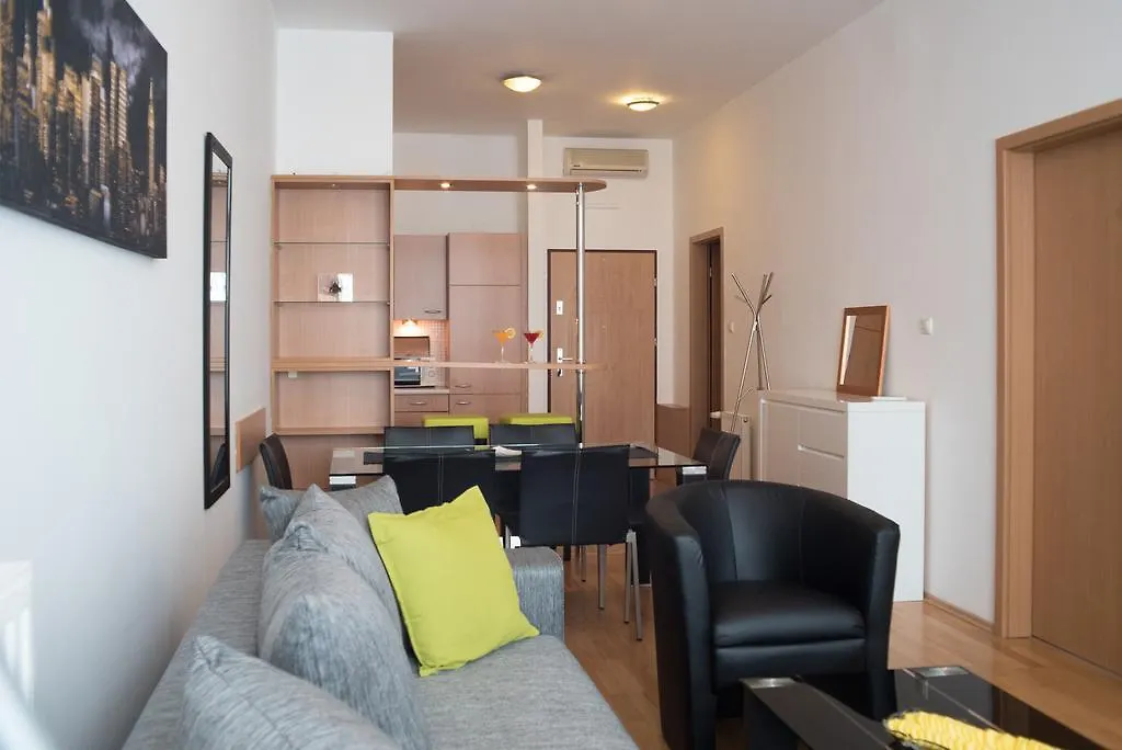 Apartment With Big Terrace Budapest
