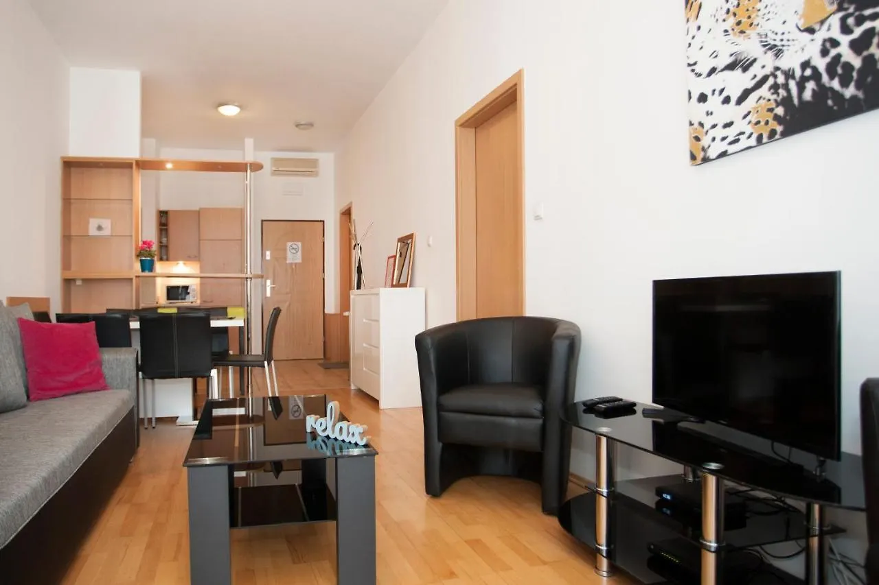 Apartment With Big Terrace Budapest